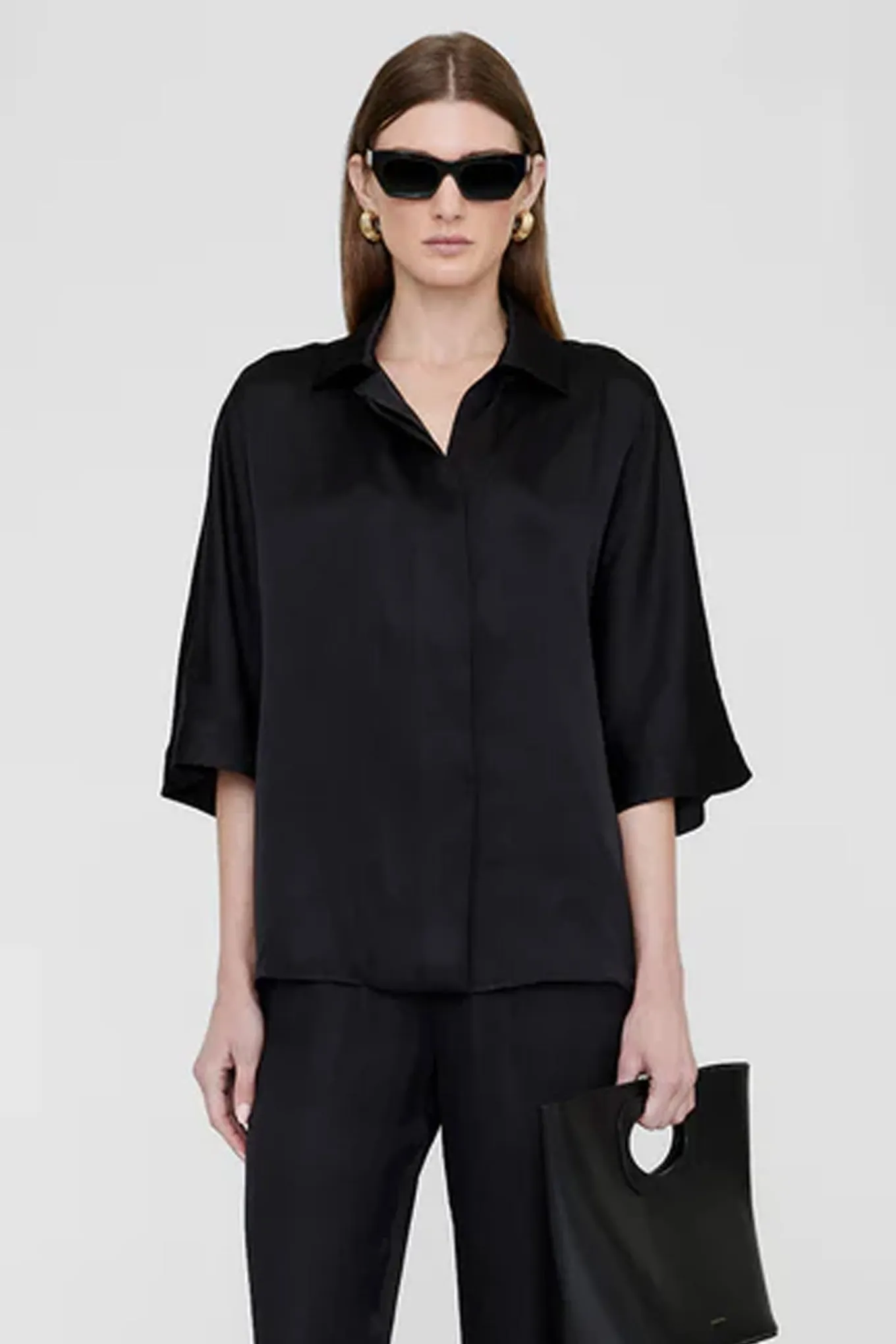 Julia Black A075828000A