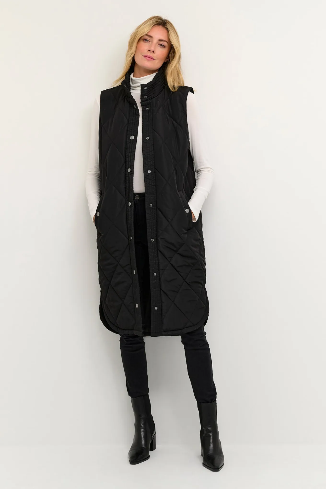 KAmeria Quilted Waist Coat Black deep 10505686