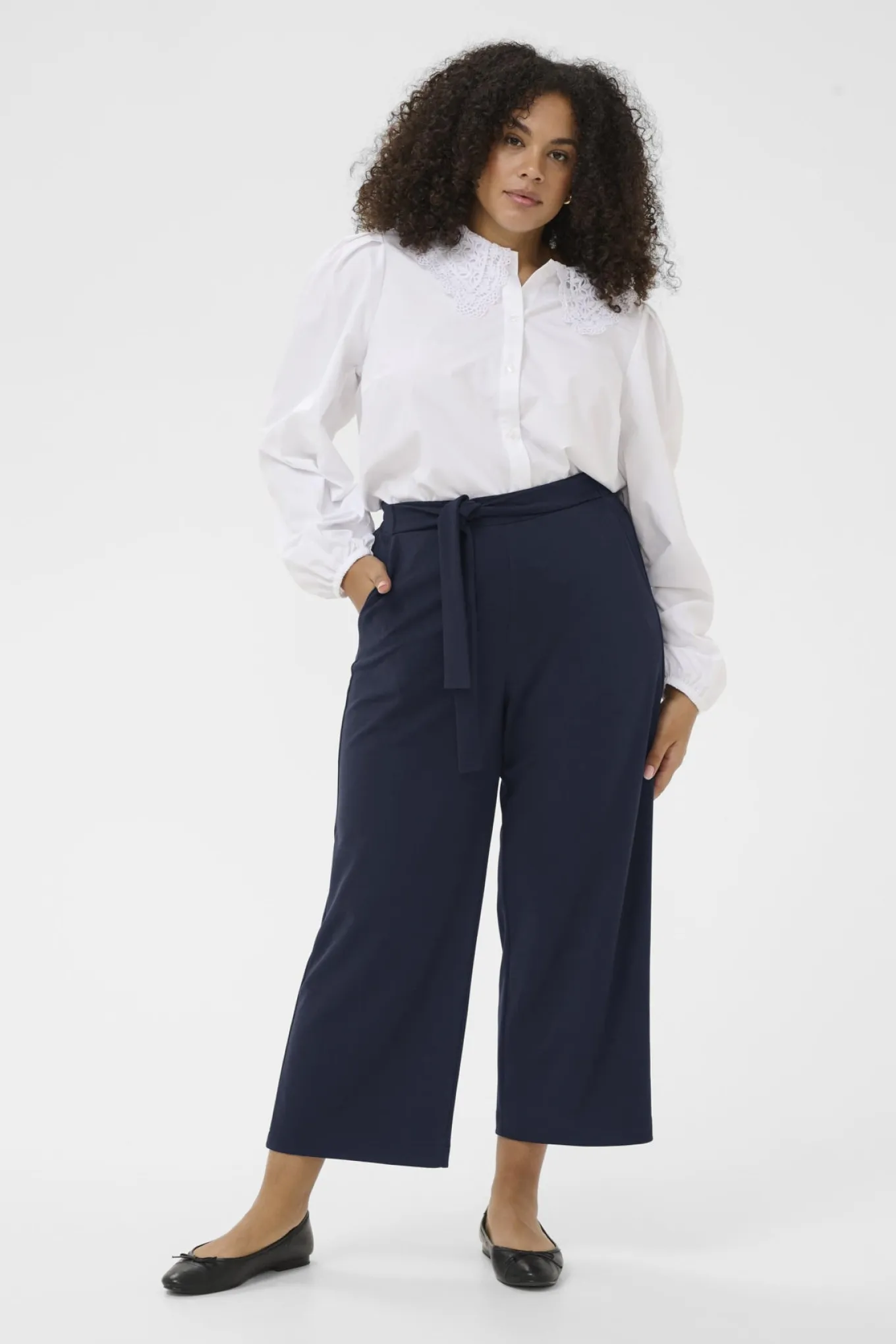 KCpheolo Cropped Pants Midnight Marine 194020 10584091