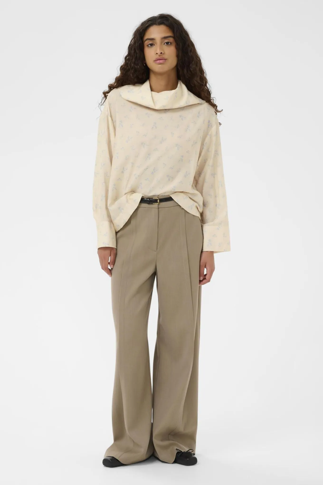 SLEneya Printed Funnel Blouse Parchment Ditsy Print 304532 30408896