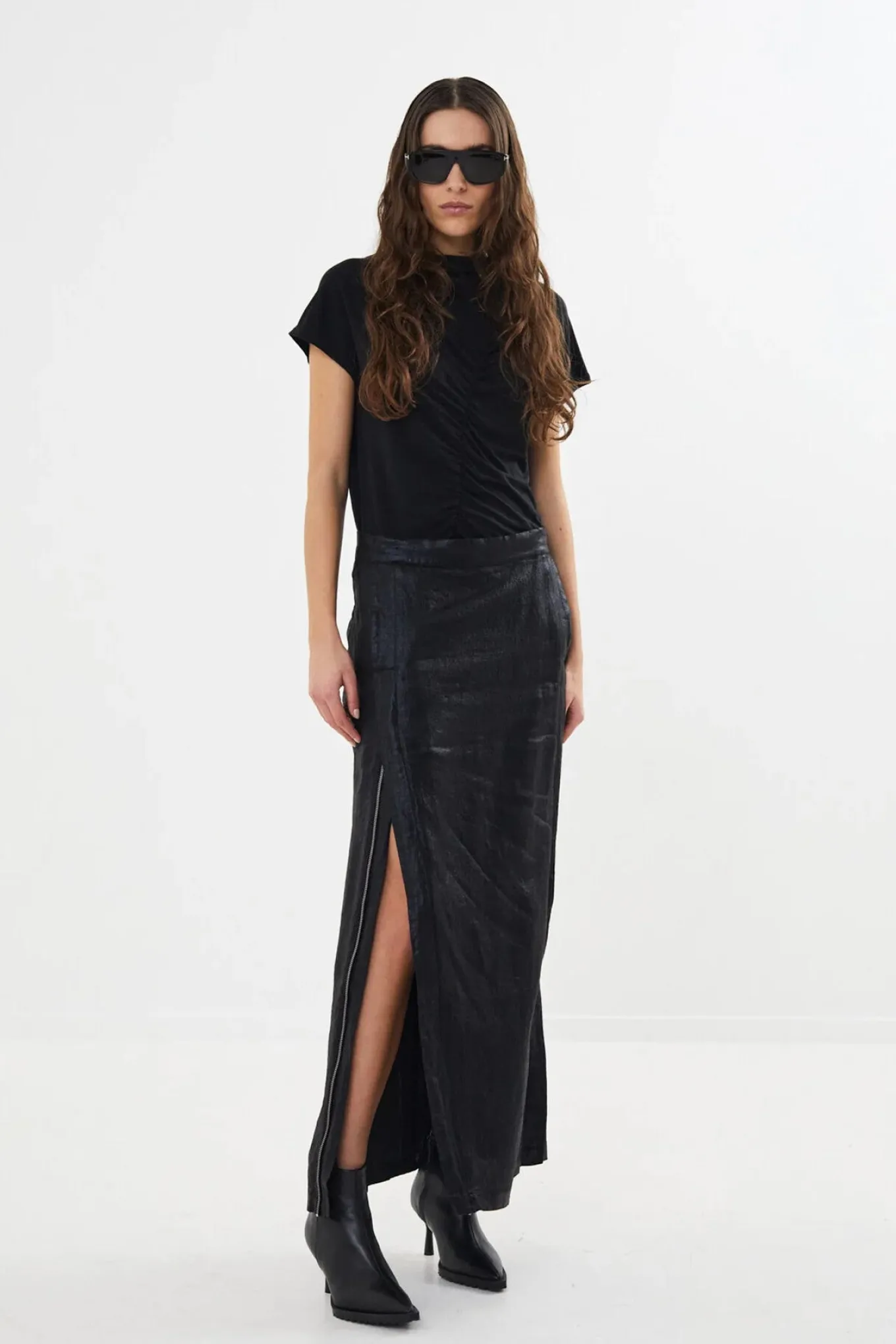 W24367102 Naline Black W24367102